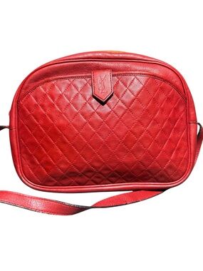 Yves Saint Laurent Red Quilted Leather Vintage YSL Victoire Camera Bag Auth